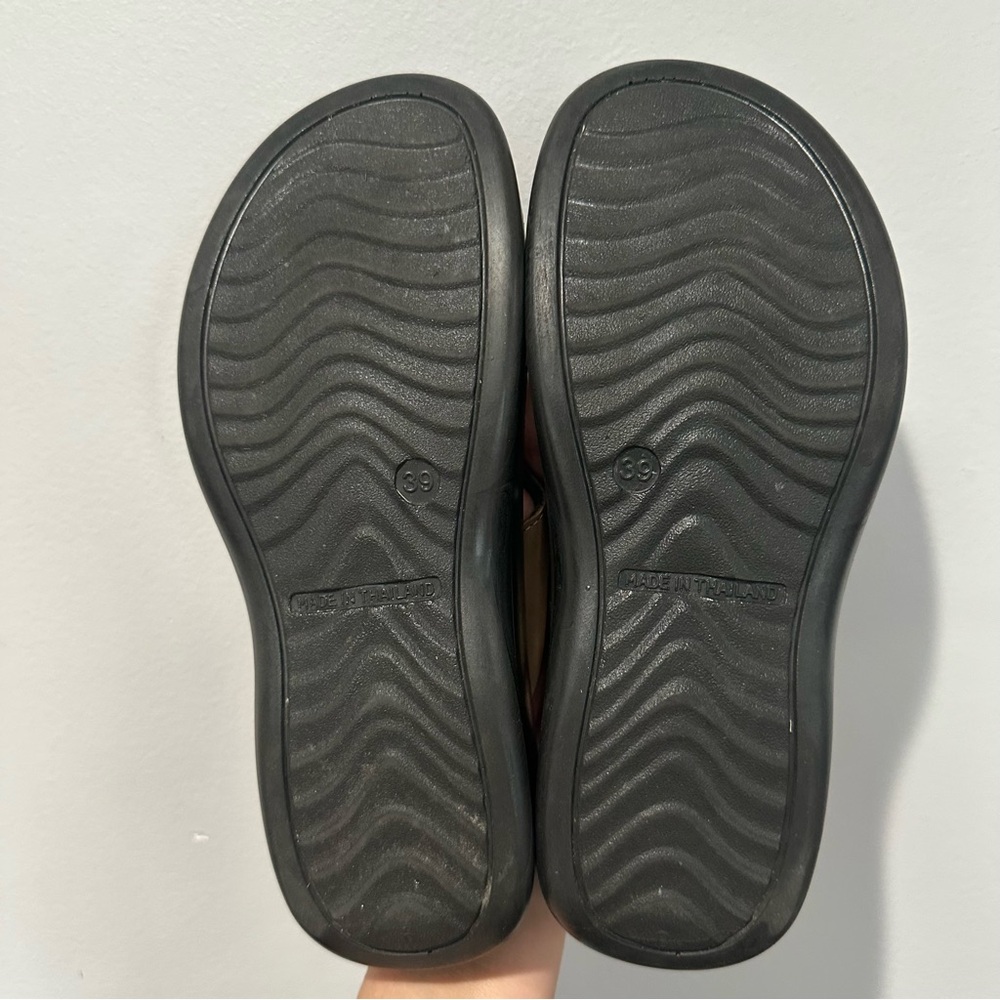 Aerothotic Comfort Flip Flop Tan Gold Hardware Size 8 - Picture 11 of 12